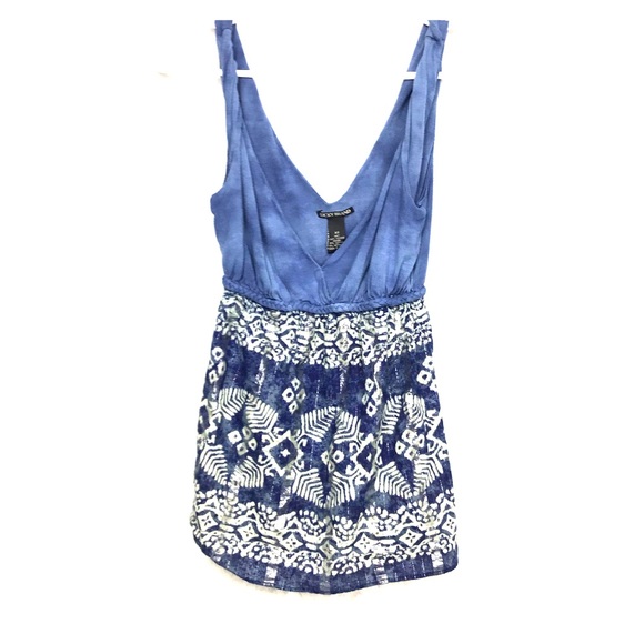 Lucky Brand Tops - Lucky Brand blue sleeveless top  floral shimmery